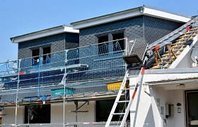 Dachsanierung-Erkereinbau-ZimmererDacdeckerarbeitenGerüstbau-BraasBauder-und-Roto-1030x744.jpg